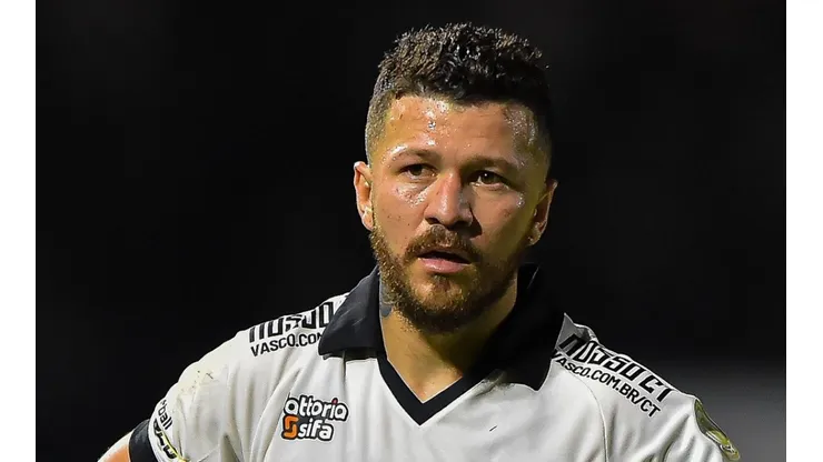 Rossi é oferecido ao Vasco e Salgado expõe sobre futuro dele na equipe