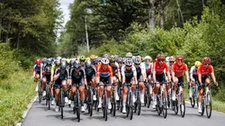 Tour de France feminino começou neste domingo (24)