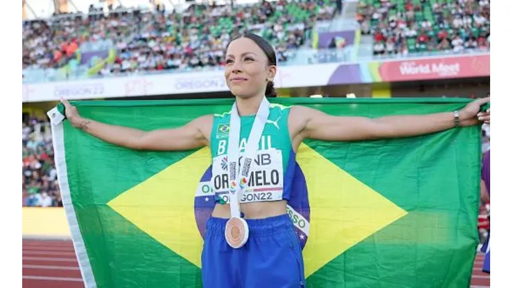 Leticia faturou o bronze em seu primeiro Mundial
