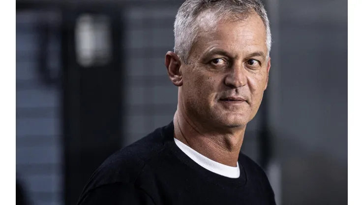 Raul Baretta/AGIF. Lisca falou sobre as dificuldades que enfrentou para estrear pelo Santos