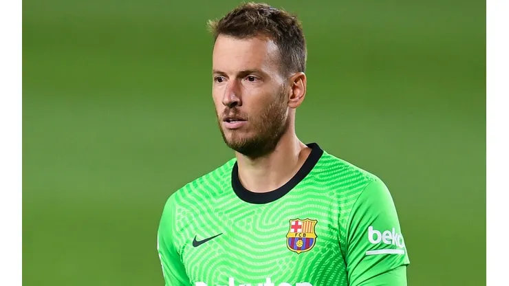 Goleiro brasileiro Neto tem propostas da Inglaterra e Itália para deixar o Barcelona 