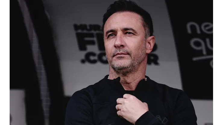 Ettore Chiereguini/AGIF. Vítor Pereira 'passou sufoco' para escalar o Corinthians no último mês