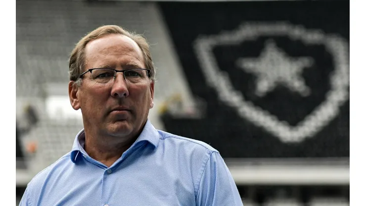 Thiago Ribeiro/AGIF/ "Não vai à lugar algum"; Textor fala sobre futuro de Castro e novos reforços para o Botafogo.