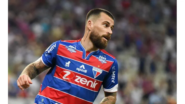 Kely Pereira/AGIF/ Lucas Lima, Juninho e +9; Vojvada esboça Fortaleza para buscar pontos contra o Santos.