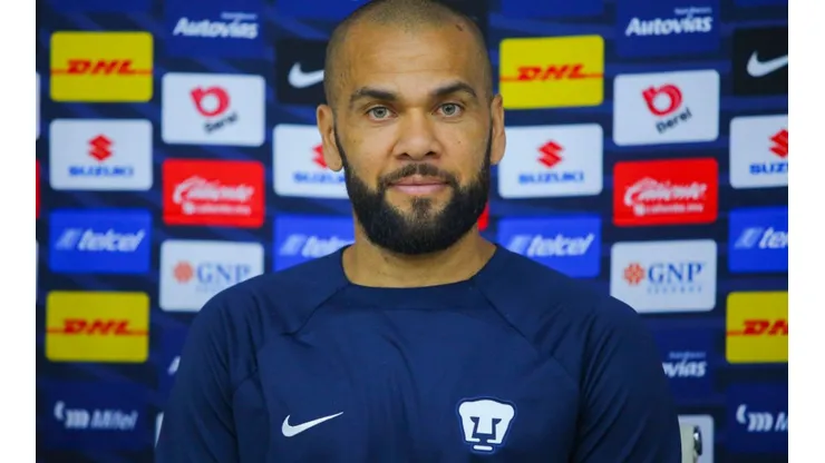 Agustin Cuevas/Getty Images. Sem clube desde a saída do Barcelona, Daniel Alves foi anunciado no Pumas