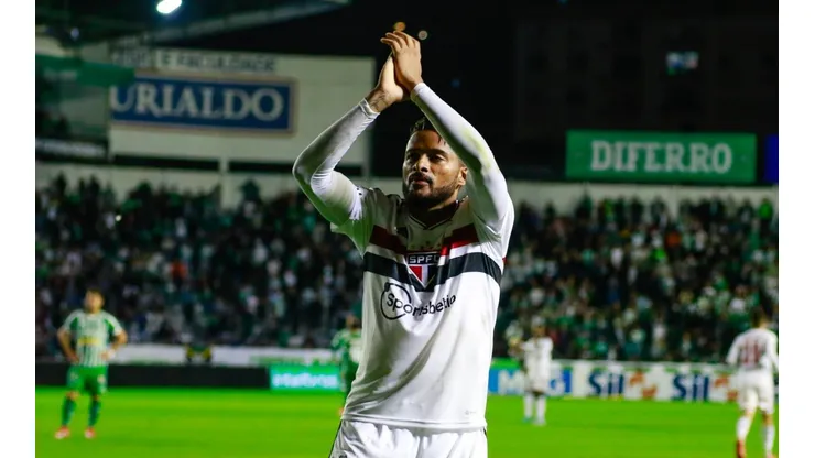 Luiz Erbes/AGIF - Reinaldo, lateral do SPFC.