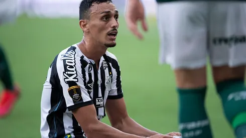 Foto: Jorge Rodrigues/AGIF – Pituca não foi liberado por clube japonês e Santos vai atrás de volante do Boca Jrs