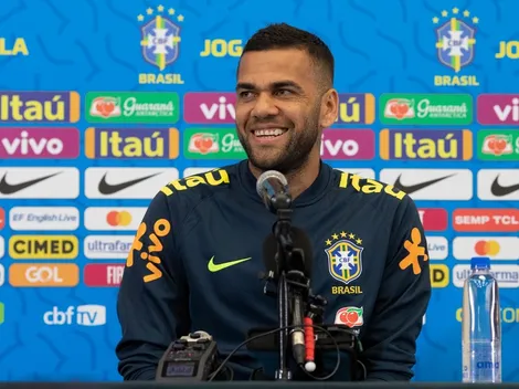 Daniel Alves é anunciado em clube do México e acordo por salário chama atenção