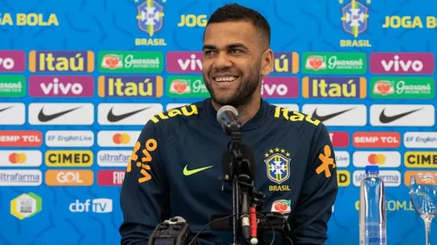 Lucas Figueiredo/CBF - Daniel Alves fecha com clube do México