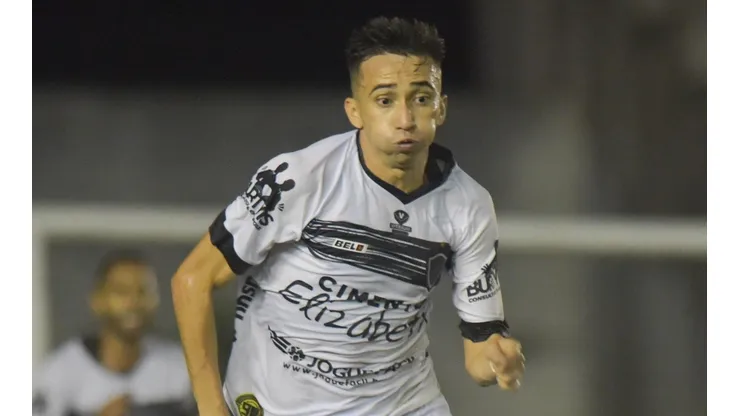 Josemar Gonçalves/AGIF. Esquerdinha revela força a mais do Botafogo-PB para confronto no fim de semana