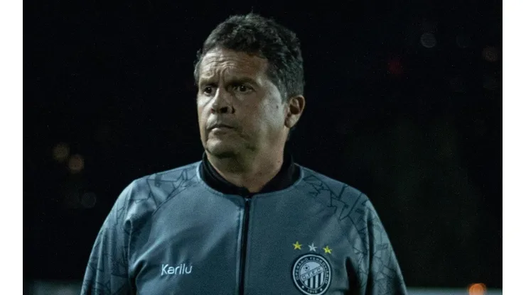 Joao Vitor Rezende Borba/AGIF. Claudinei Oliveira deixa o comando do Fantasma após 20 jogos