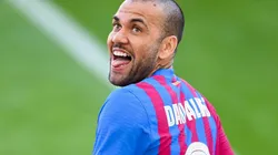 Daniel Alves estava no Barcelona (Foto: David Ramos/Getty Images)