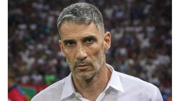 Foto: Lucas Emanuel/AGIF - Vojvoda manda recado após nova derrota do Leão