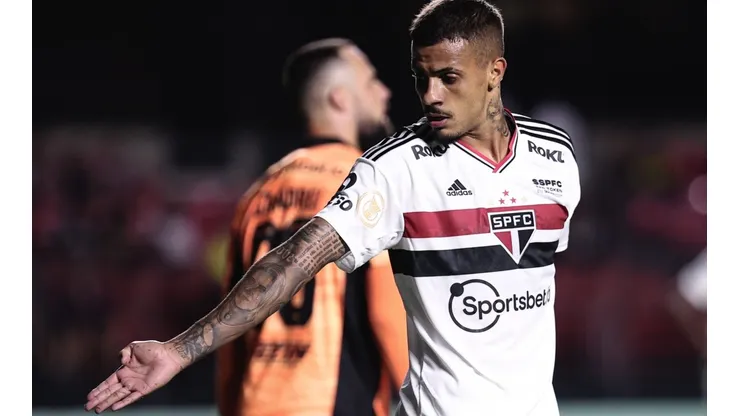 Diego Costa em ação no São Paulo (Foto: Ettore Chiereguini/AGIF)