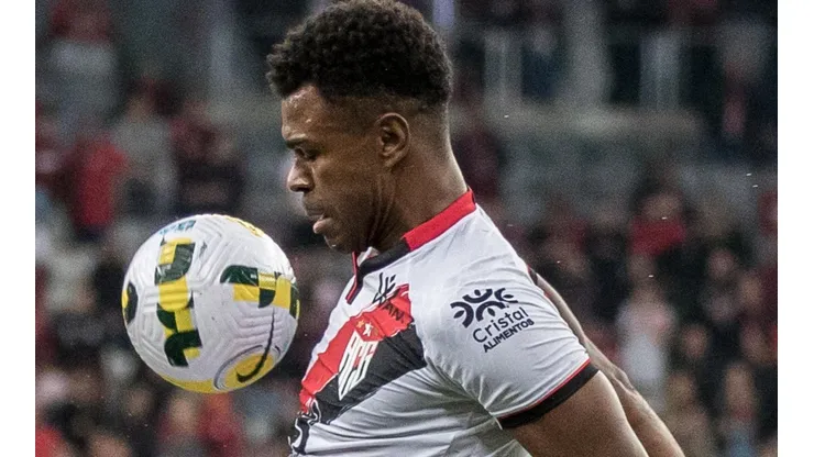 Robson Mafra/AGIF - Wanderson pelo Dragão.