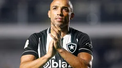 Foto: Vitor Silva/Botafogo/Divulgação - Marçal: estreou pelo Botafogo no meio de semana