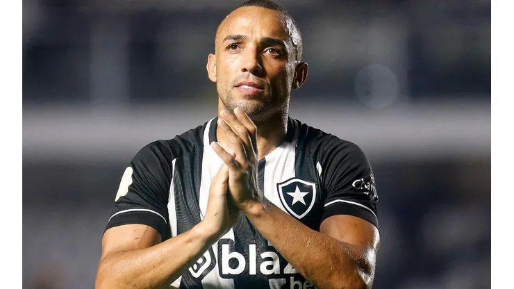 Foto: Vitor Silva/Botafogo/Divulgação - Marçal: estreou pelo Botafogo no meio de semana