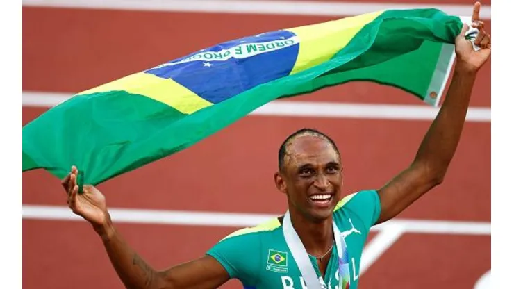 Piu sagrou-se campeão mundial, o primeiro homem brasileiro a conquistar tal feito no atletismo
