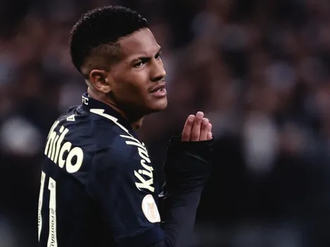 “Só podia ser um…”; Ângelo é esquecido e santistas ‘piram’ com titular de Luís Castro no Botafogo