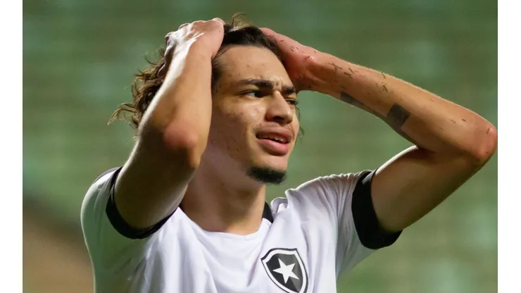 Matheus Nascimento entrega onde quer jogar e Textor é avisado nos bastidores