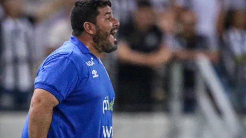 Foto: Lucas Emanuel/AGIF - Eduardo Barroca ressaltou o trabalho do Avaí mesmo em derrota para o Ceará