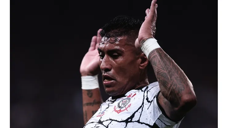Foto: Ettore Chiereguini/AGIF - Paulinho está machucado, por isso Corinthians deve trazer Fausto Vera, do Argentino Jrs