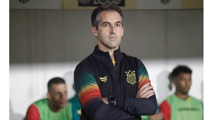 Foto: Rogério Capela/AGIF - Léo Condé age no mercado e acerta como novo atacante