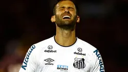“Ele vai jogar no…”; Santos recebe proposta de última hora para vender Baptistão