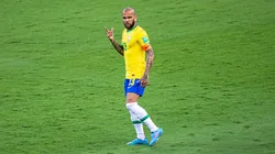 Alessandra Torres/AGIF - Daniel Alves fica distante do Athletico