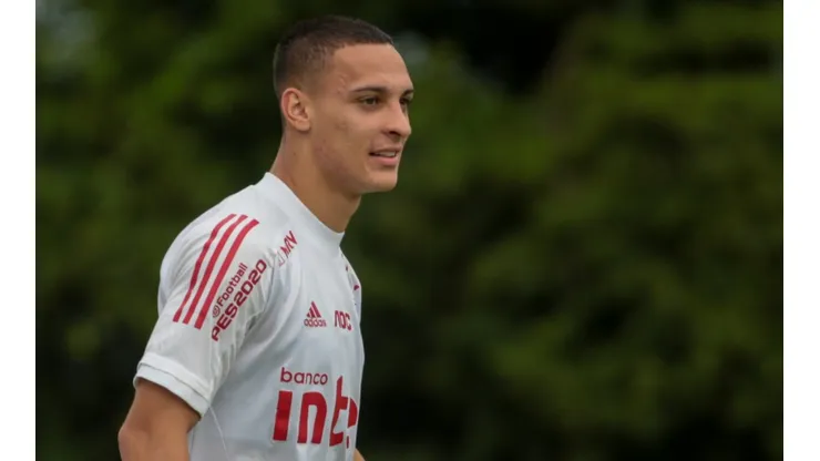 Antony foi revelado pelo São Paulo (Foto: Marcello Zambrana/AGIF)
