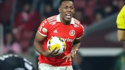 Pedro H. Tesch/AGIF - Inter dá "chapéu" em negociação de Moisés