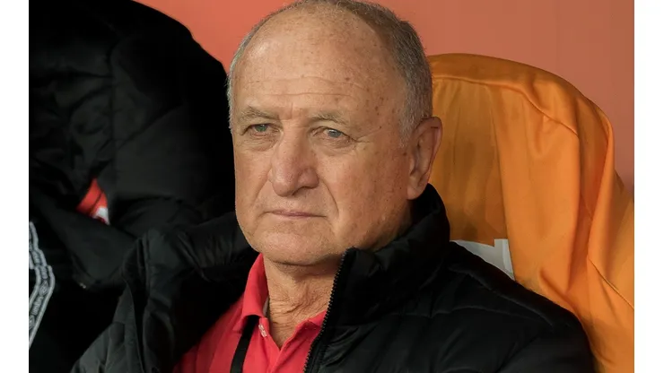 Robson Mafra/AGIF. Felipão não gostou do que viu em campo no primeiro tempo do Furacão