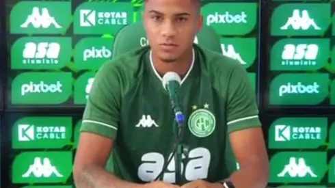 Divulgação/Guarani. Derlan vê o confronto do fim de semana como fundamental para a arrancada do Guarani