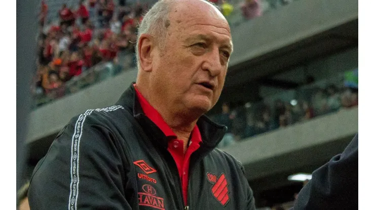 Robson Mafra/AGIF - Felipão fala sobre classificação do Athletico
