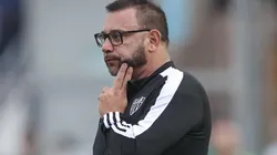 Foto: Pedro Souza / Atlético - Turco Mohamed pode ter ausência de Pedrinho para enfrentar Palmeiras de Abel Ferreira