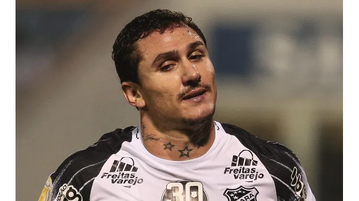 “Sinceramente, espero...”; Vina abre o jogo e relembra bastidores do Fluminense