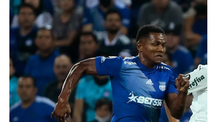 Foto: Franklin Jacome/Getty Images | Dixon está no Emelec desde 2018