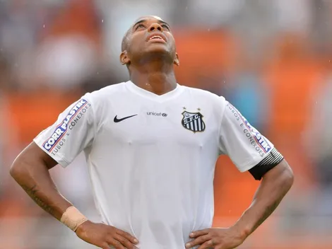 Longe do estrelato e após dois anos sem jogar, Robinho 'bate o martelo' sobre futuro na carreira