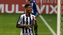 Alessandra Torres/AGIF - Marrony chega ao Rio para assinar com o Fluminense