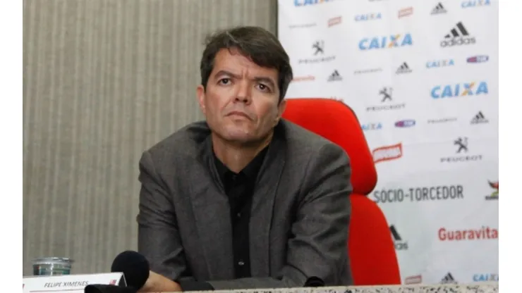Reprodução. Felipe Ximenes age no mercado e quer reforço defensivo para o CSA
