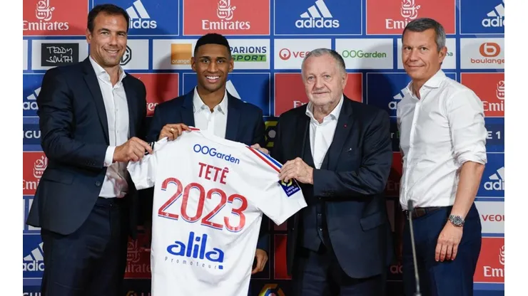 Foto: Reprodução/Olympique Lyonnais - Tetê renovou seu contrato com o Lyon por mais um ano
