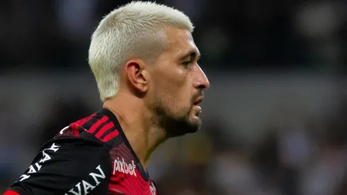 Foto: Fernando Moreno/AGIF - Jornalista indica substituto ideal para Arrascaeta