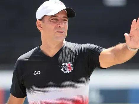 Santa Cruz encaminha retorno de meia ex-Flamengo para Martelotte: "Negociando"