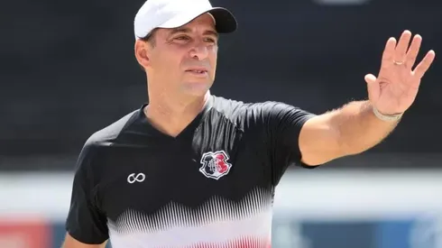 Foto: Rafael Melo/Santa Cruz – Martelotte terá reforço no Santa Cruz.