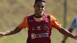 Foto: Atlético/Divulgação - Pedrinho: meia-atacante estava no futebol ucraniano