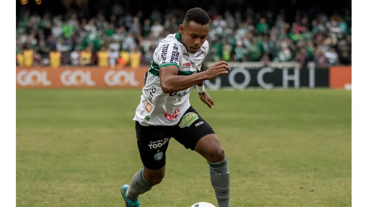 Robson Mafra/AGIF - Times europeus estudam proposta por Igor.
