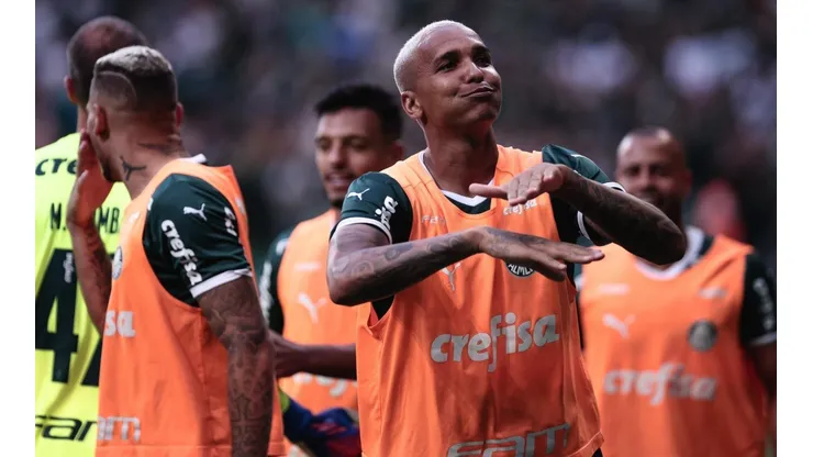 Ettore Chiereguini/AGIF - Deyverson prepara evento final à torcida do Palmeiras.