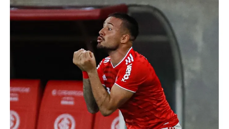 Foto: Maxi Franzoi/AGIF | Futuro de Heitor é definido pelo Inter