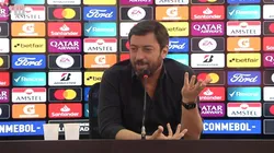 Foto: Corinthians TV/YouTube - Duílio inicia estátua de ídolo do Corinthians.