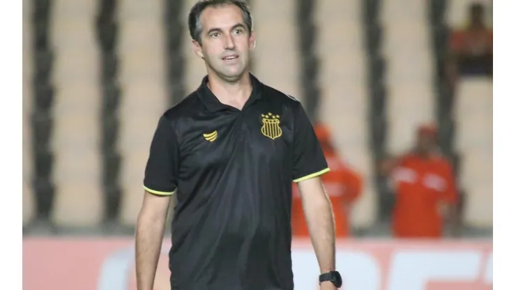 Ronald felipe / Sampaio Corrêa. Leo Condé faz alterações para enfrentar a Ponte Preta